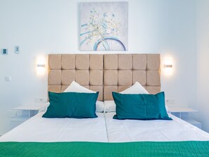 4 chambres, fer et planche à repasser, Wi-Fi gratuit, draps fournis