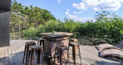 The Coastal Nest - Waitarere Beach Holiday Home