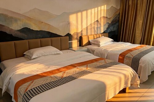 Lichuan Green Orange Hotel (Railway Station Branch)