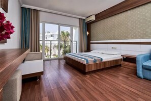 Literie de qualité supérieure, minibar, draps fournis