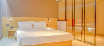 Home Inn Huayi Select Hotel (Yantai Zhaoyuan Fuqian Square)