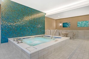 สระว่ายน้ำในร่ม