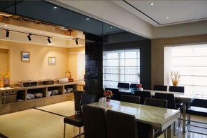 Ảnh chưa phân loại, 2 trong số 15 ảnh, nút