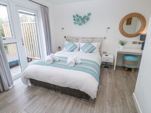 3 bedrooms, individually decorated, individually furnished, free WiFi - Petroc (Redruth)