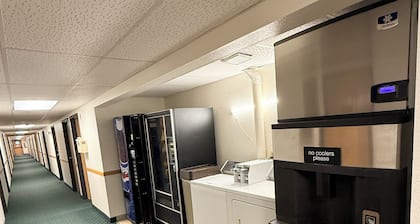 Budget Inn and Suites