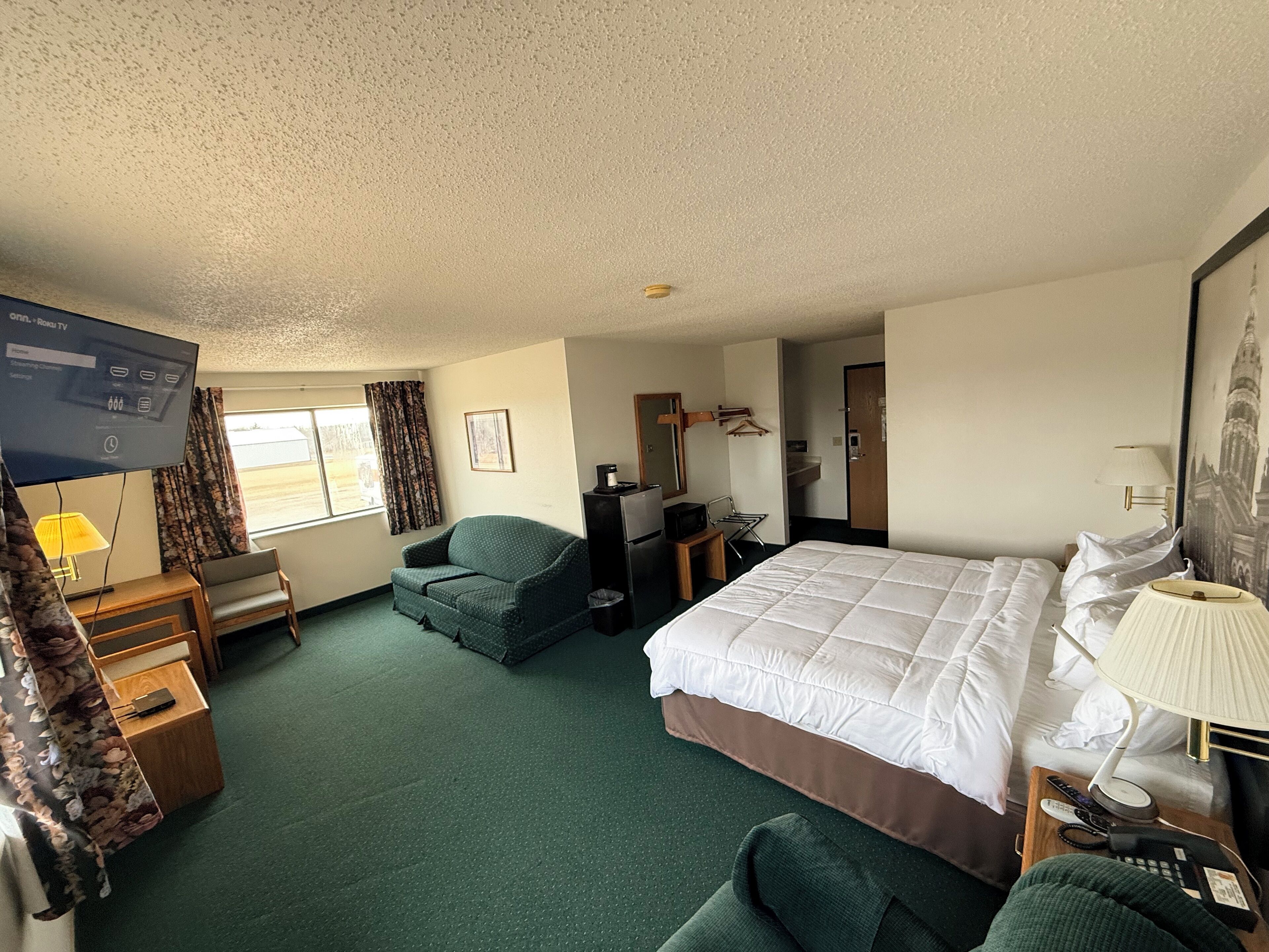 ملاءات من القطن المصري وأغطية فراش متمي زة وألحفة محشوة بالريش