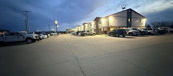 Budget Inn and Suites