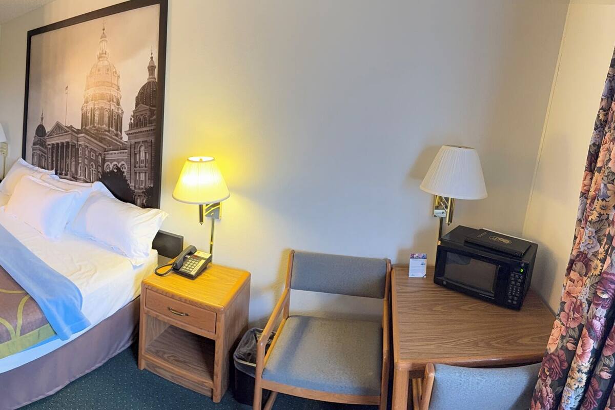 Deluxe Single Room, Non Smoking | Egyptian cotton sheets, premium bedding, down comforters