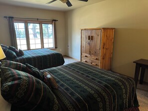 1 quarto, Wi-Fi de cortesia, roupa de cama