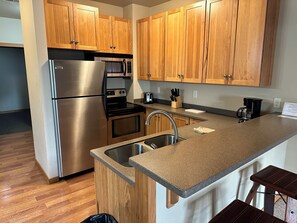 Fridge, microwave, oven, dishwasher