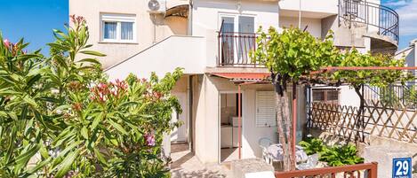 Apartment | Exterior