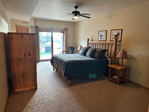 1 chambre, fer et planche à repasser, Wi-Fi gratuit, draps fournis