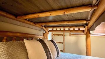 2 chambres, fer et planche Ă repasser, Wi-Fi gratuit, draps fournis