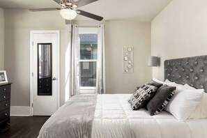 2 bedrooms, desk, iron/ironing board, free WiFi