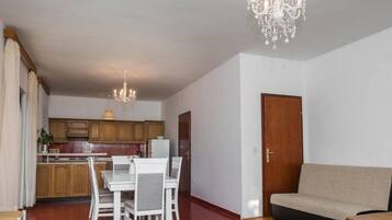 Apartment | Dining