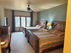 3 bedrooms, desk, iron/ironing board, free WiFi