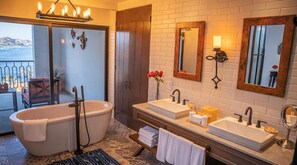 Hair dryer, towels, soap, toilet paper - 4-bedroom Penthouse Villa Cabo San Lucas with Plunge Pool-Vista Encantada Resort (Cabo San Lucas)