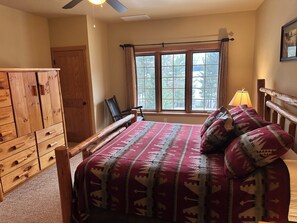 3 Schlafzimmer, Schreibtisch, Bügeleisen/Bügelbrett, kostenloses WLAN