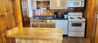 Cabin 2 by Eagle Waters Resort