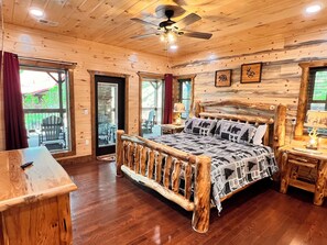 4 室のベッドルーム、アイロン / アイロン台、旅行用ベビーベッド、WiFi