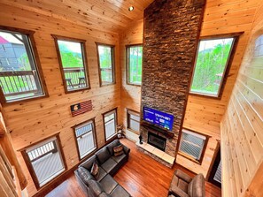 スマートテレビ、暖炉、テレビゲーム