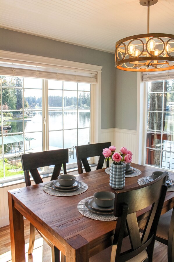 Dining - Long Lake Retreat (Lacey)