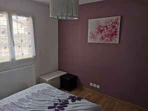 Iron/ironing board, WiFi, bed sheets - Quiet house (Vindry-sur-Turdine)