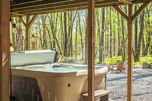 Interior - Atlas Point Lodge by Avantstay Hot Tub + Sauna + Kayaks Pet-friendly Cabin Lake Access (Pocono Lake)