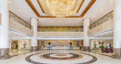 Jintan Square South Great Wall Hotel (Tongren Station Branch)