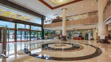 المنشأة من الداخل