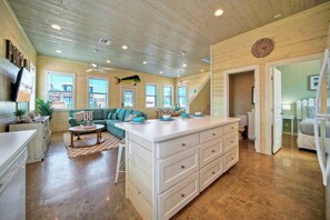 Maison (Multiple Bedrooms) | Intérieur