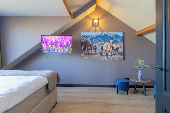 4 bedrooms, in-room safe, iron/ironing board, travel cot