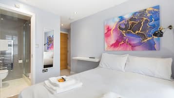 1 bedroom, free WiFi, bed sheets