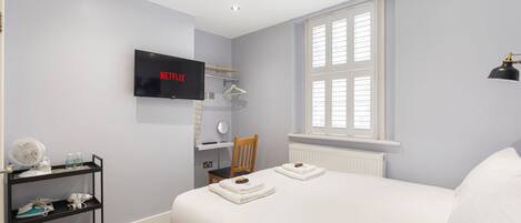 1 bedroom, free WiFi, bed sheets