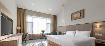 Ziyunxuan Hotel (Guilin High-Speed Rail North Station)