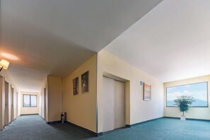 Interior - Ziyunxuan Hotel (Guilin High-Speed Railway North Station) (Guilin)