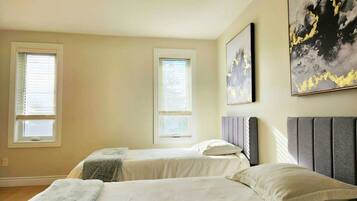 4 camere, ferro/asse da stiro, Wi-Fi, lenzuola