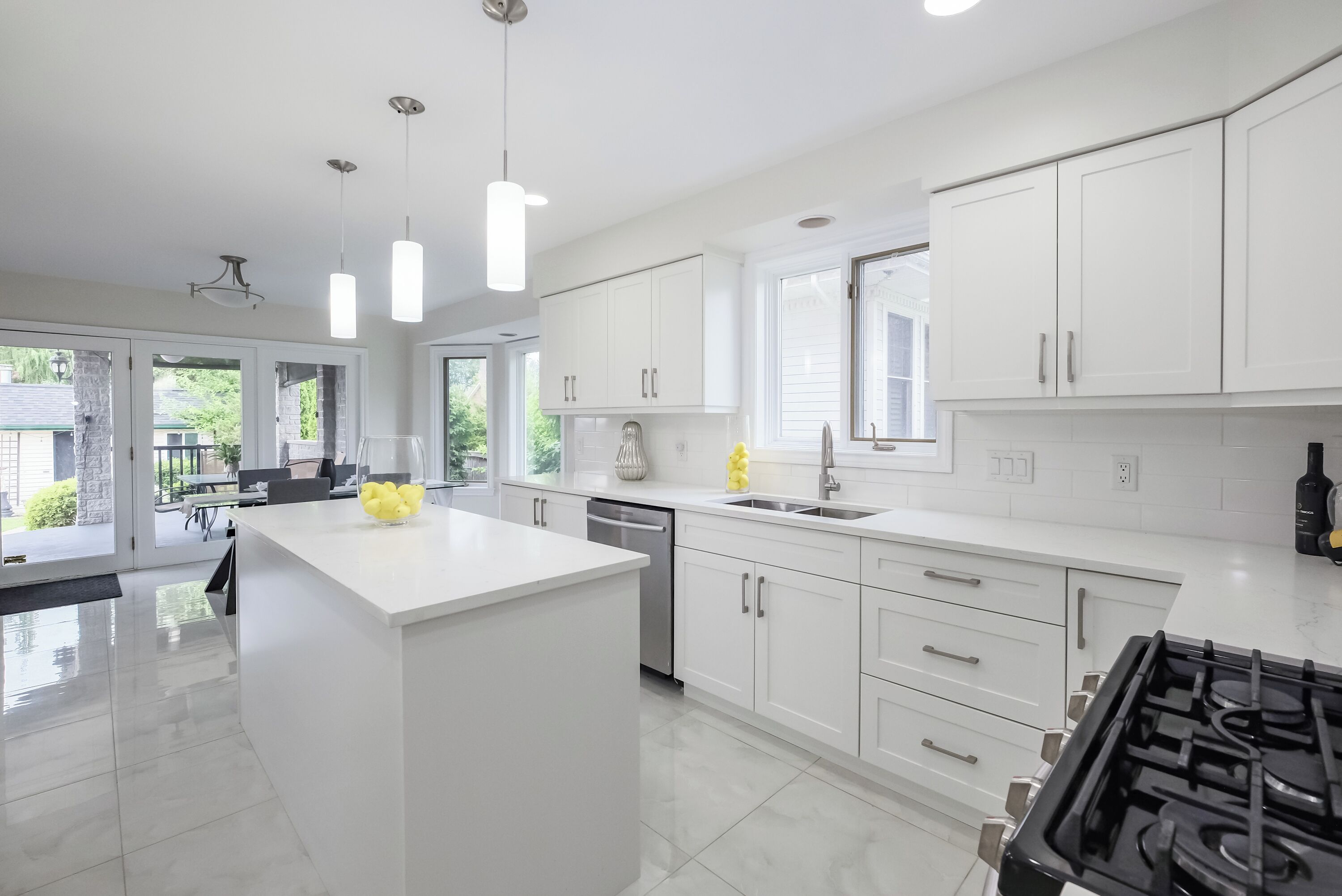 Microonde, forno, piano cottura, lavastoviglie