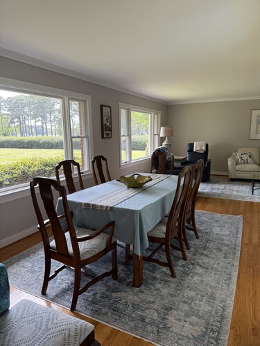 Riverfront House in Kilmarnock-Perfect for the whole Family
