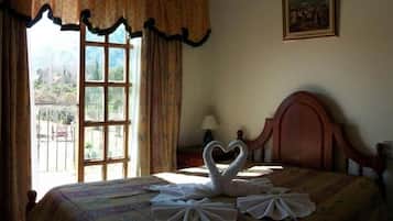 Comfort Apartment, Mountain View | In-room safe, free WiFi, bed sheets