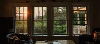 Mountain Farmhouse w/ hot tub; 10 mins to hikes!