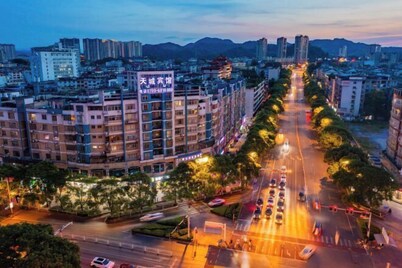 Tiancheng Business Hotel (Pingxiang Railway Station)