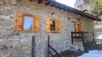 House, 1 Bedroom, Balcony, Mountain View | Exterior
