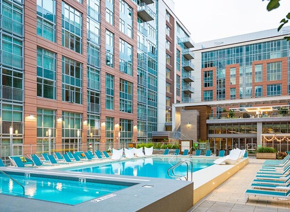 Outdoor pool, a heated pool