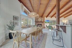 Dining - Mountain Views, Hot Tub, Elevated Patio, and Stylishly Updated Home (Sedona)