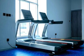 Fitness facility - Luxury 3BR in Lekki | Pool • PS5 • Fast WiFi (Abuja)