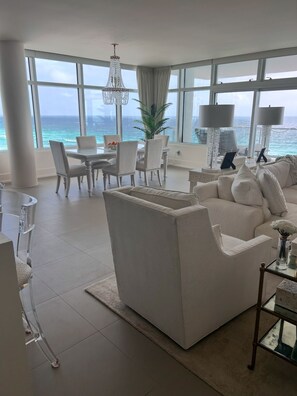 Smart-TV, PC-skjermer og printere