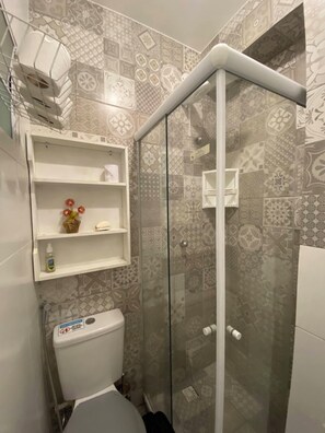 Bruser, håndklæder, Sæbe, Toiletpapir