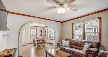 Charming 4-bedroom bungalow in lovely Fort Atkinson near Lake