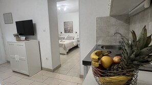 Internet, bed sheets